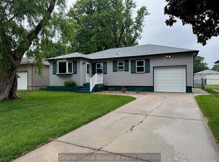 1412 N Ruby Ave, Grand Island, NE 68803