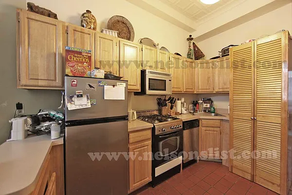 Rented by Nelson Aybar, LREB | media 15