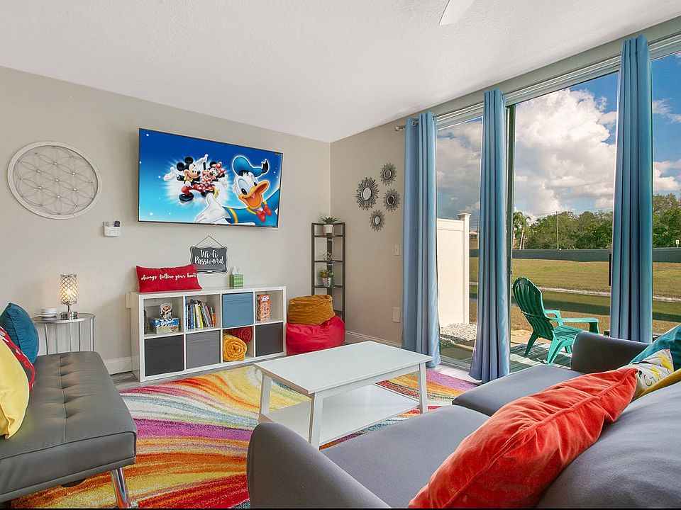 1st image of 141 Coco Plum Dr