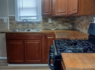 17904 Neff Rd, Cleveland, OH 44119