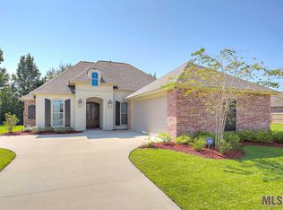3235 Pine Grove Dr, Baton Rouge, LA 70816
