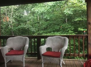 1021 Skyler Ln, Byrdstown, TN 38549