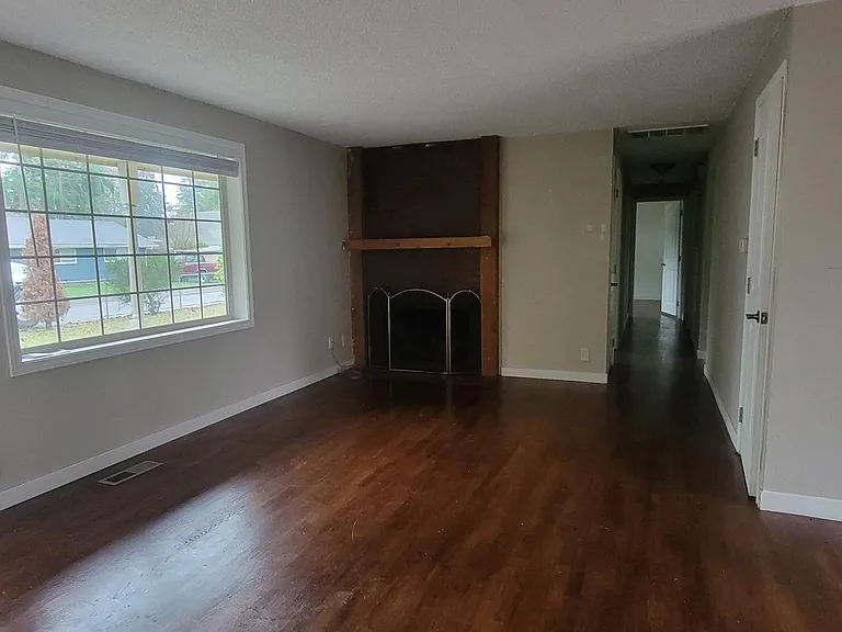 8615 John Dower Rd SW — Photo 21