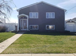 24 India Pl, Amity Harbor, NY 11701