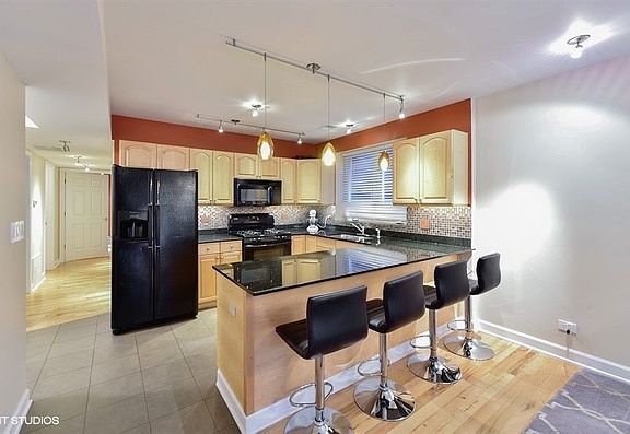 4th image of 2217 W Farwell Ave #2B-G9