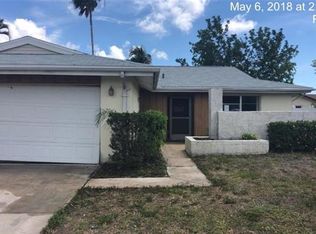 850 Hofstra Dr, Fort Myers, FL 33919