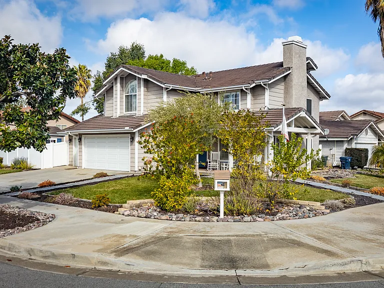 1605 Lisa Ln — Photo 27