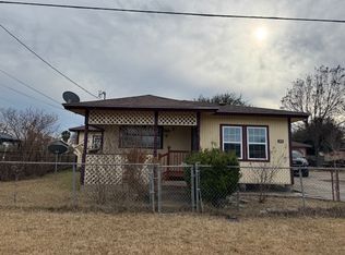 605 Mission St, Gregory, TX 78359