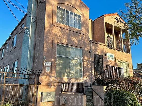 2nd image of 14620 Berendo Ave Unit 3
