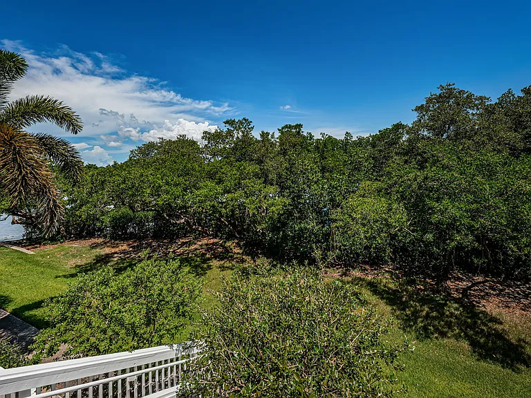 251 Pompano Dr SE #D — Photo 51