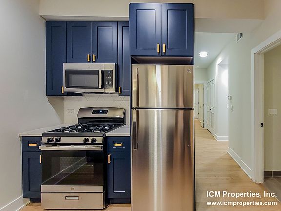 3rd image of 4405 N Seeley Ave #2