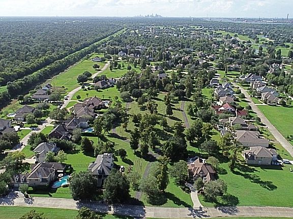 4th image of 101 Pine Valley Dr