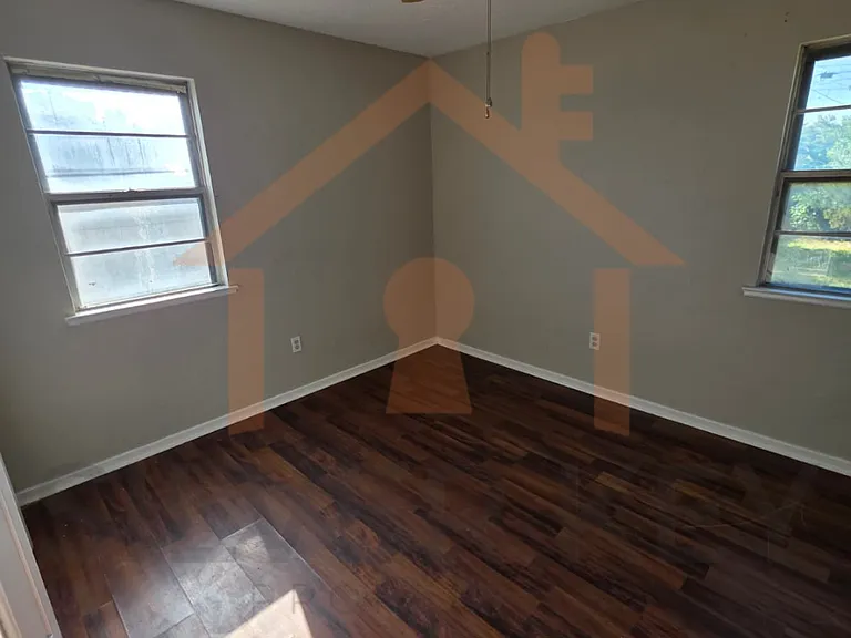 5306 NW Elm Ave — Photo 11