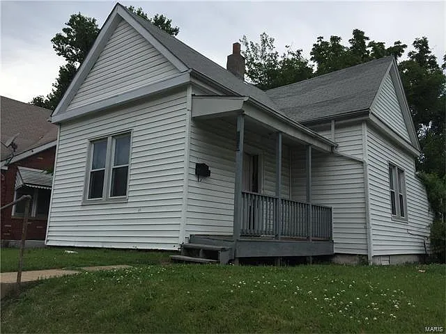 905 Elias Ave photo 1