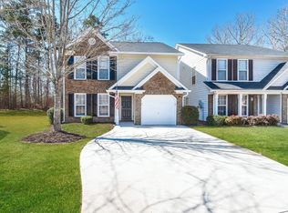 9598 Lakeview Cir, Union City, GA 30291