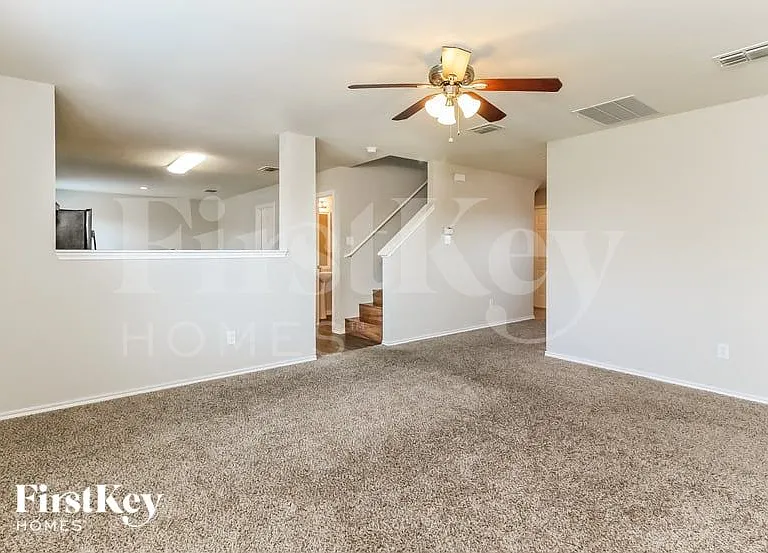 2809 Spencer Cir — Photo 4