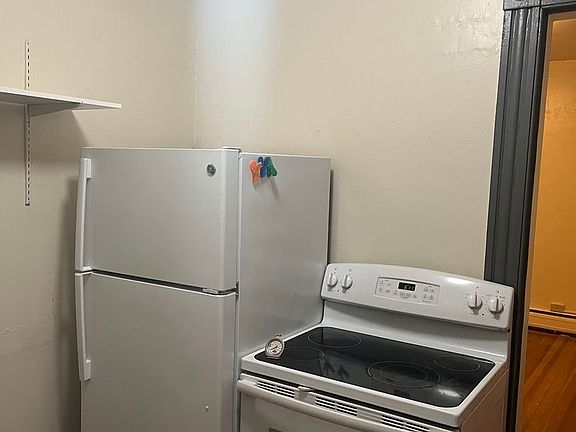 3rd image of 192 Foster St APT 2B