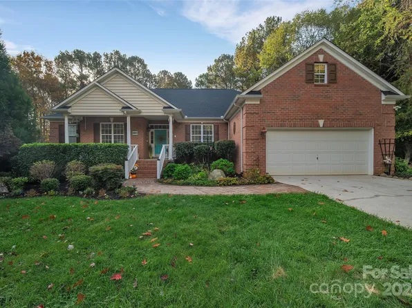 8081 Summit Ridge Dr, Catawba, NC 28609