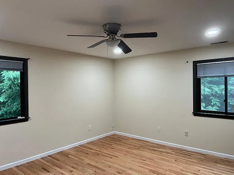 2310 Mill Pond Dr — Photo 6