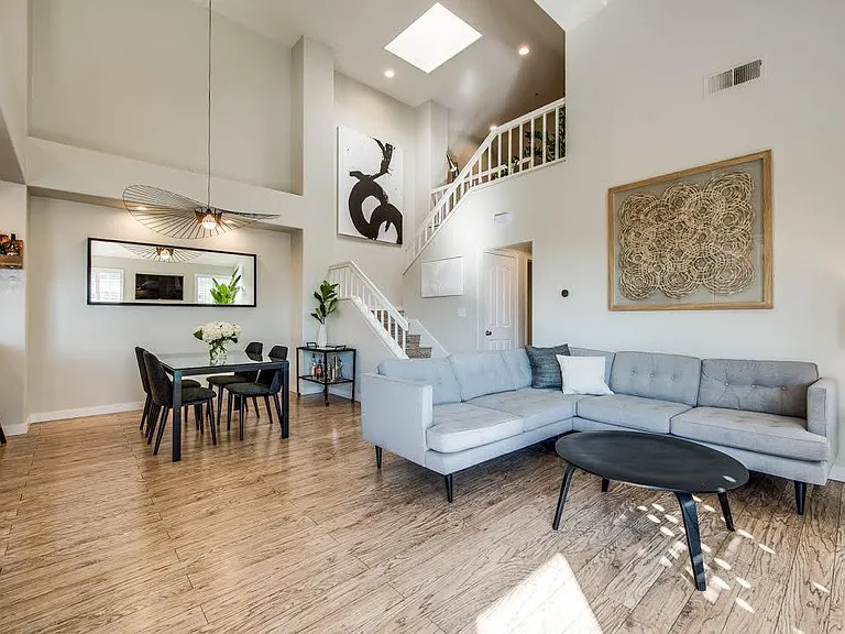 13315 Verona — Photo 1