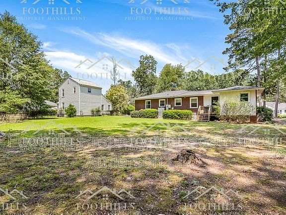 4th image of 2415 Pope Dr