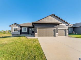 9020 W 24th St, Sioux Falls, SD 57106