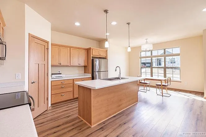 4208 Thrasher St — Photo 4