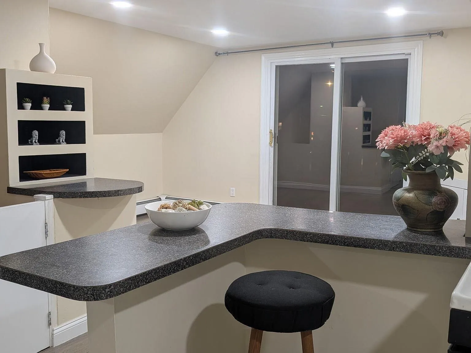 1 bed, 1.0 bath, 1778 sqft, $2,600 — Photo 3