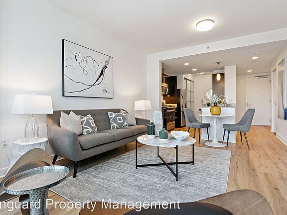 3rd image of 300 Berry St Unit 405