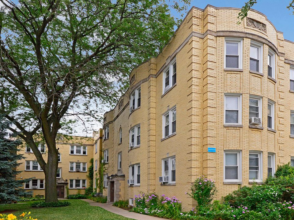 1st image of 4448 W Gunnison St APT 3A