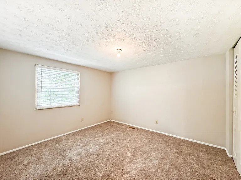 4214 Hanover Dr — Photo 12