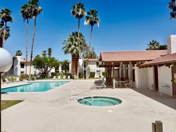 1050 E Ramon Rd, Palm Springs, CA