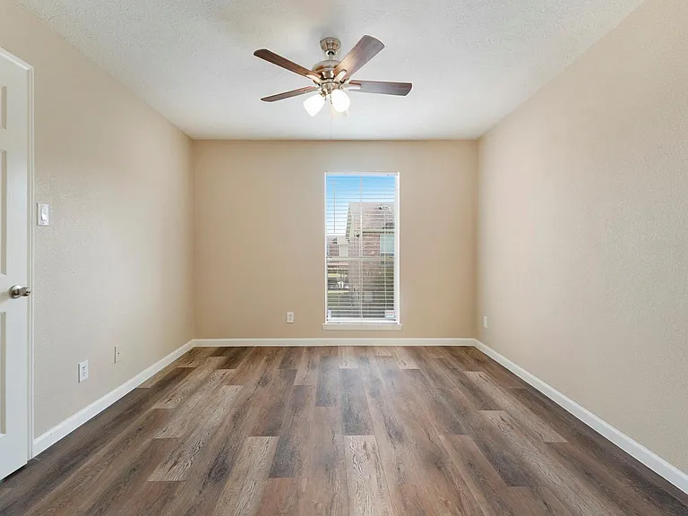 18800 Egret Bay Blvd #306 — Photo 10