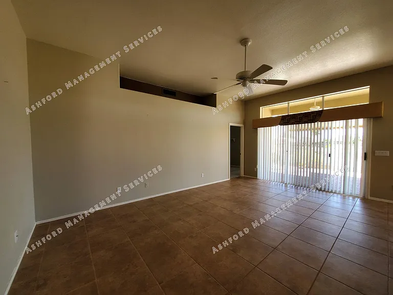 11558 W Tortoise Ct — Photo 5