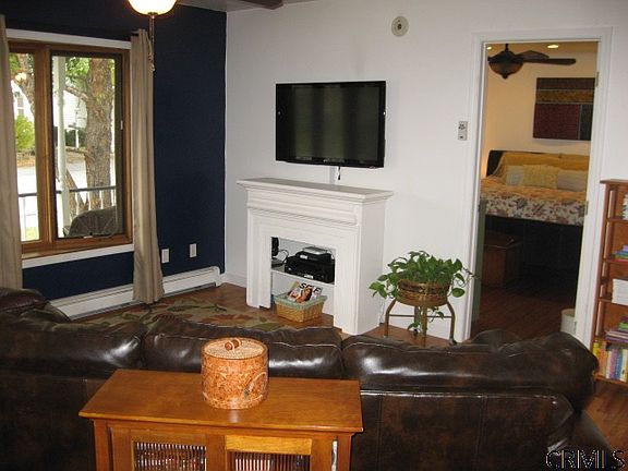 4th image of 107 7th St
