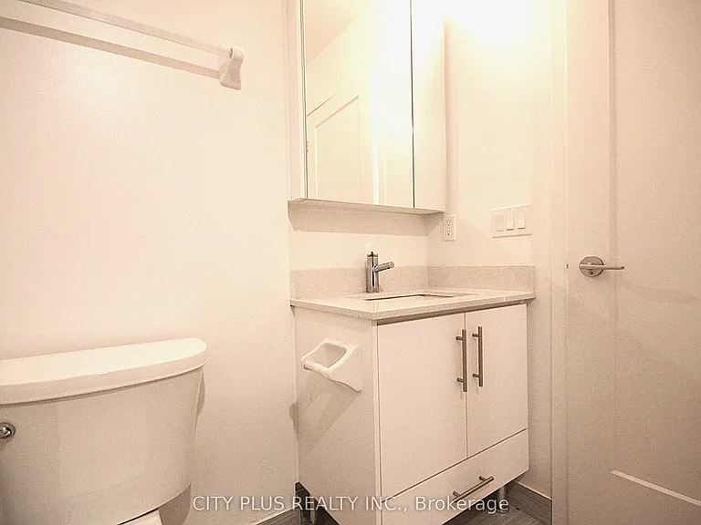 105 Oneida Cres #809 — Photo 6