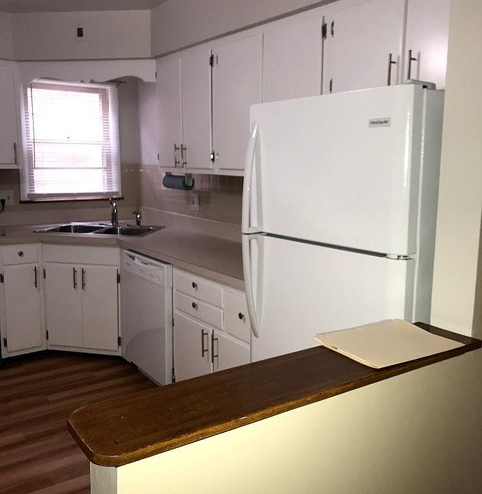 2nd image of 1836 Lilac Ln