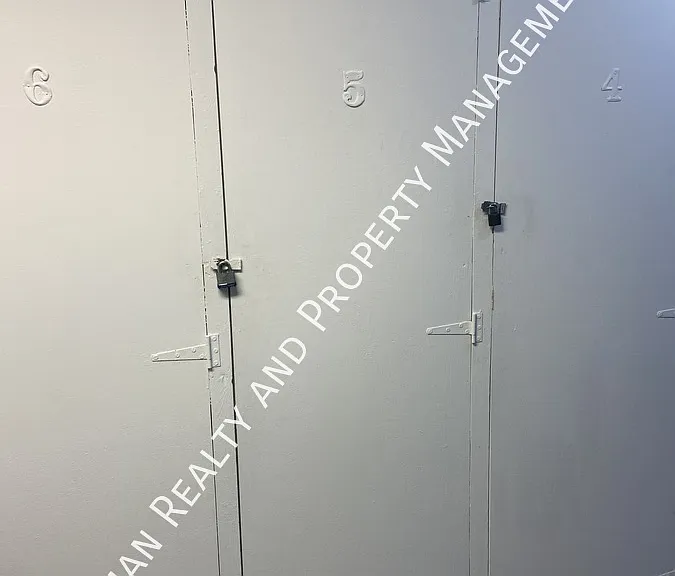 3815 Princess Dr #5 — Photo 7