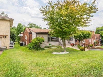 624 Corbin St, West Mifflin, PA, 15122