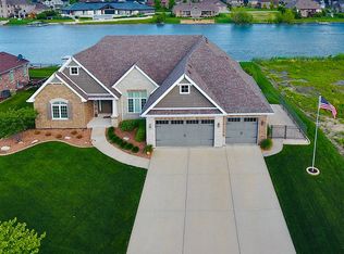 24101 S Sunset Lakes Dr, Manhattan, IL
