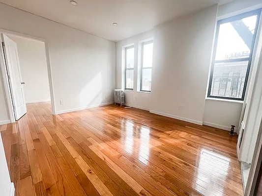 Rented by Oxford Property Group | media 8