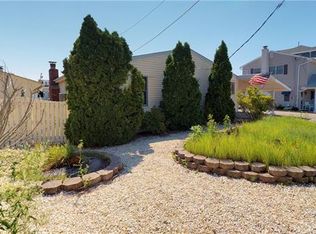 317 Silver Lagoon Dr, Toms River, NJ