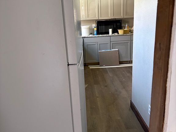 3rd image of 118 Parker Dr #1