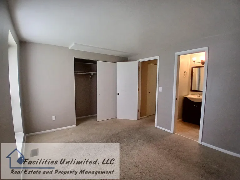 4519 Seaway Cir — Photo 11
