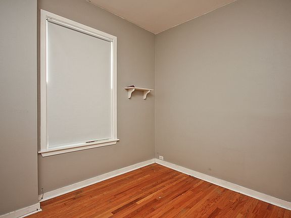 5th image of 3508 N Sheffield Ave APT 3