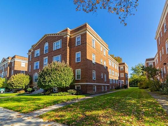 3rd image of 2641 N Moreland Blvd APT 10
