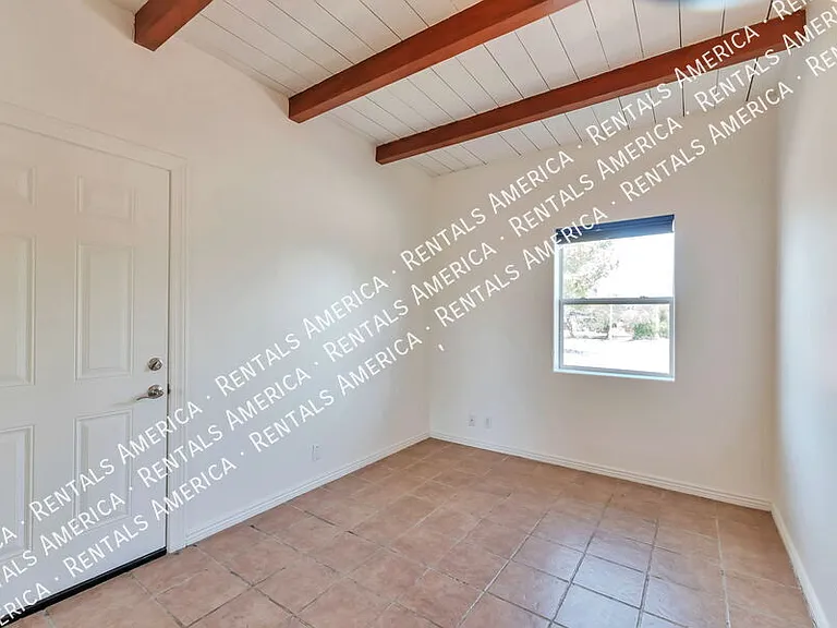 2250 E La Mirada St — Photo 25