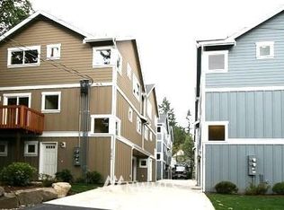 3016 137th Avenue Northeast Front #B, Seattle, WA 98125