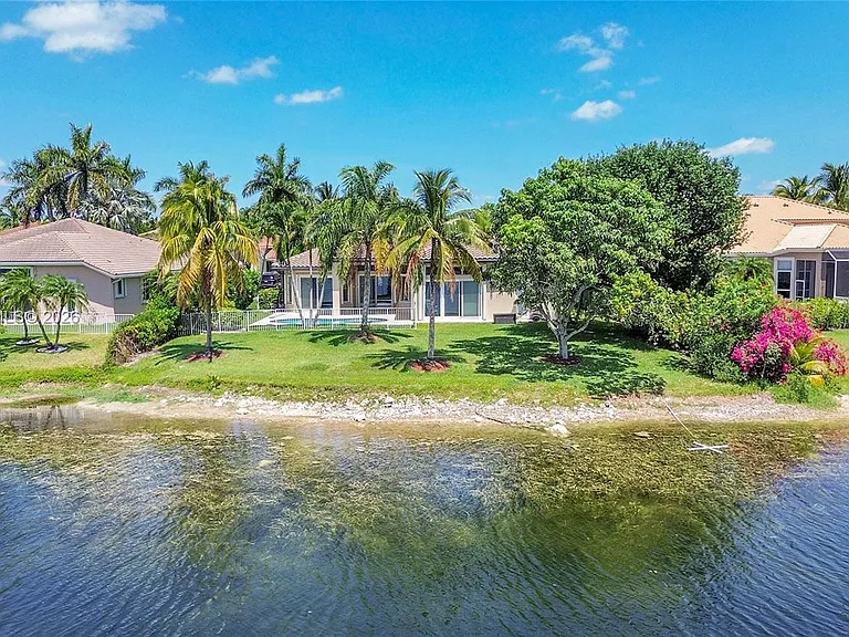 512 NW 120th Dr — Photo 43