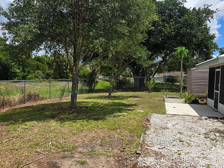 4470 Cazes Ave — Photo 14